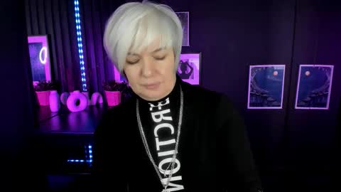 Snapshot of carmensoft chatting on 25, 11, 2025 Carmen online show from 25, 11, 2025