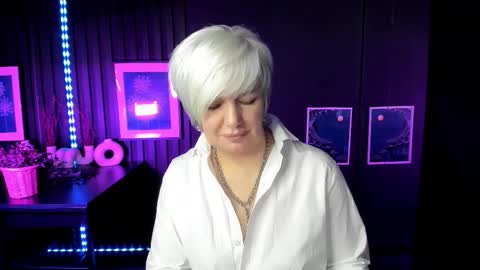 Snapshot of carmensoft chatting on 1, 12, 2025 Carmen online show from 1, 12, 2025