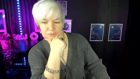 Snapshot of carmensoft chatting on 19, 12, 2025 Carmen online show from 19, 12, 2025