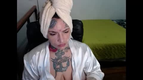 Snapshot of carmillaross chatting on 16, 1, 2025 CARMILLA ROSS online show from 16, 1, 2025