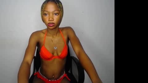 Snapshot of carobaby8 chatting on 18, 11, 2025 caroline online show from 18, 11, 2025