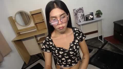 Snapshot of carol_linaxxx chatting on 22, 12, 2024 Carolina online show from 22, 12, 2024