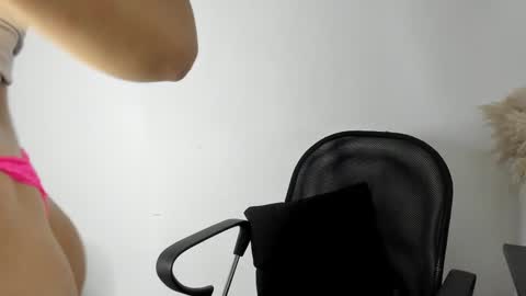 carolay759687 online show from 3, 1, 2025