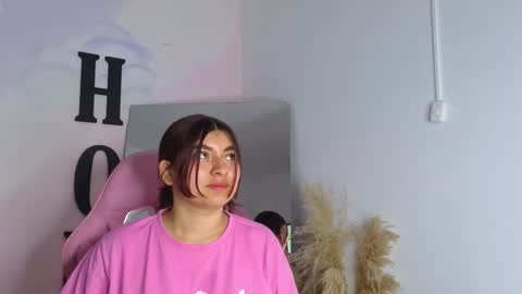 Snapshot of carolay759687 chatting on 13, 10, 2025 carolay759687 online show from 13, 10, 2025