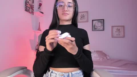 Caroline online show from 7, 2, 2025