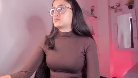 Caroline online show from 24, 9, 2025