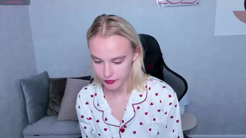 Snapshot of carolin_miller chatting on 26, 9, 2025 Carol online show from 26, 9, 2025