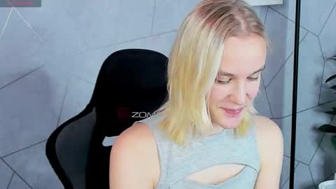 Snapshot of carolin_miller chatting on 20, 10, 2025 Carol online show from 20, 10, 2025