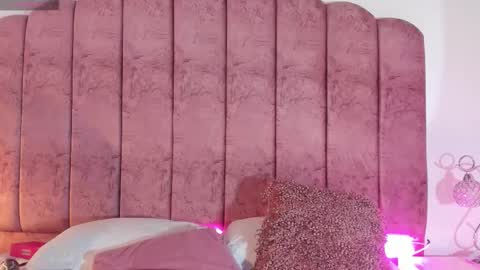 carolina_evannss online show from 4, 2, 2026