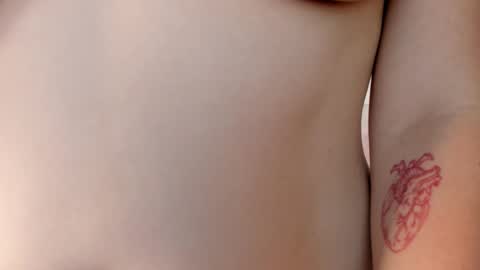 Carolina  online show from 8, 3, 2025