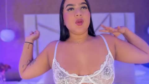 carolinaa_suarez online show from 18, 9, 2025