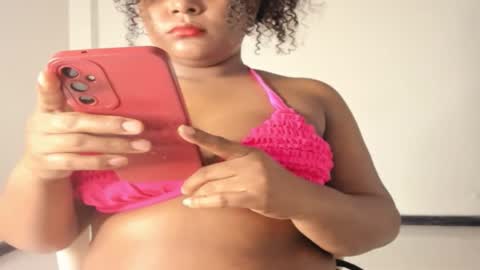 carolinagomez22 online show from 8, 10, 2025
