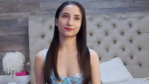 Snapshot of carolinahart chatting on 18, 10, 2025 carolinahart online show from 18, 10, 2025