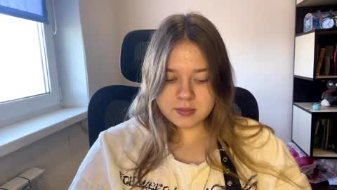 carolindueno online show from 30, 3, 2026