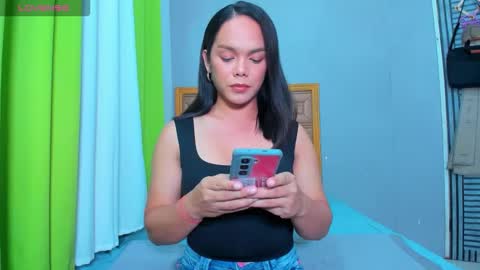 Snapshot of caroline_east chatting on 10, 1, 2026 caroline_east online show from 10, 1, 2026