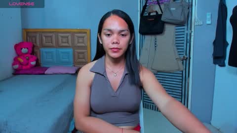 Snapshot of caroline_east chatting on 18, 2, 2026 caroline_east online show from 18, 2, 2026