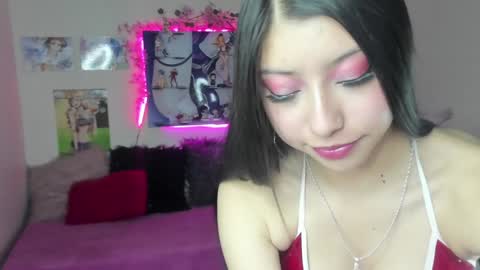 Snapshot of caroline_lenox chatting on 1, 12, 2024 Caroline Lenox online show from 1, 12, 2024