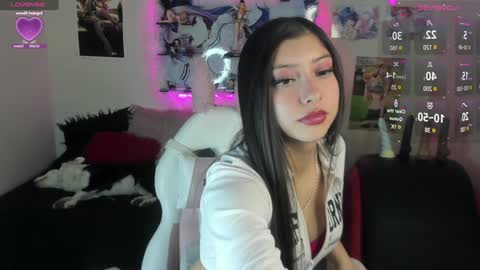 Snapshot of caroline_lenox chatting on 21, 1, 2025 Caroline Lenox online show from 21, 1, 2025