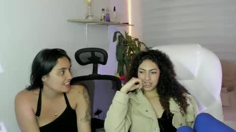 caroline_rodriguez_9 online show from 11, 10, 2025