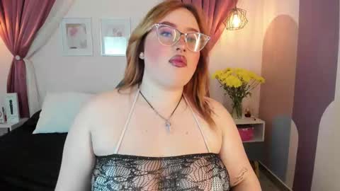 Carolinee  online show from 3, 10, 2025