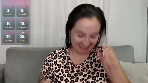 Snapshot of carolinefantasy_ chatting on 6, 11, 2025 Caroline online show from 6, 11, 2025