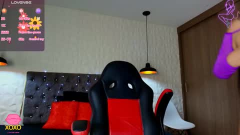 Snapshot of carolinescoth_dl chatting on 17, 9, 2025 Caroline Scoth online show from 17, 9, 2025