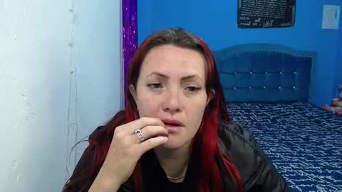 Carolinhe  online show from 8, 2, 2026