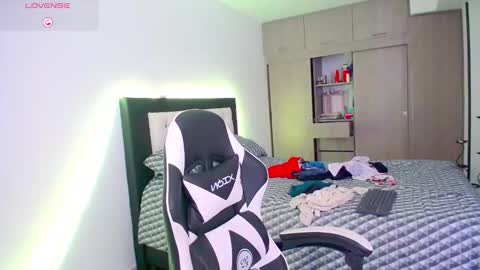 CarolinneFiotti online show from 25, 11, 2025