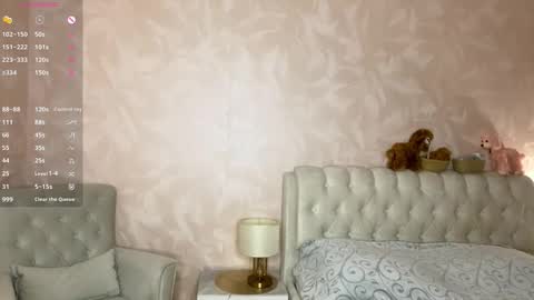 Snapshot of carolynnfernandez chatting on 17, 2, 2026 Hello everyone Im Monica Its my first day Were going to have fun together online show from 17, 2, 2026