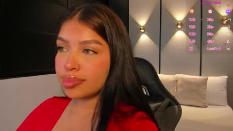 Snapshot of carriepink_ chatting on 4, 11, 2025 carriepink_ online show from 4, 11, 2025