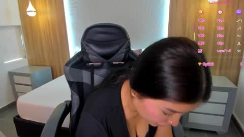 Snapshot of carriepink_ chatting on 10, 11, 2025 carriepink_ online show from 10, 11, 2025