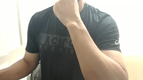 cashmastermuscle77 online show from 31, 12, 2024