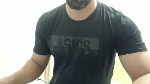 Snapshot of cashmastermuscle77 chatting on 14, 11, 2025 cashmastermuscle77 online show from 14, 11, 2025