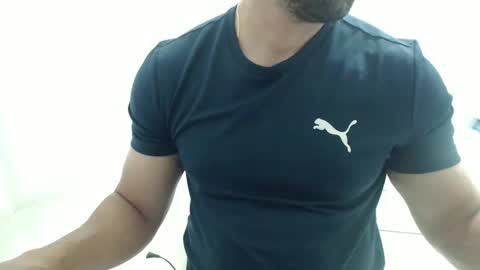 Snapshot of cashmastermuscle77 chatting on 24, 11, 2025 cashmastermuscle77 online show from 24, 11, 2025