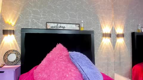 Cassie Jones online show from 25, 2, 2025