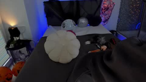 Cassie online show from 27, 10, 2025