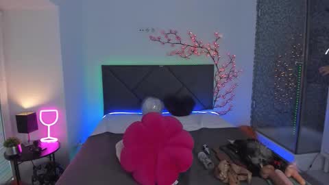 Cassie online show from 11, 11, 2025