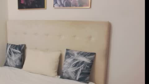 CassieHilton online show from 12, 10, 2025