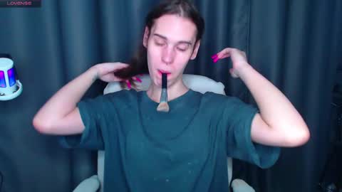 Cassie online show from 20, 2, 2025