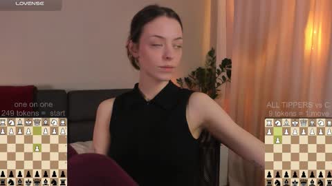 Snapshot of cassisland chatting on 19, 10, 2025 cassandra online show from 19, 10, 2025