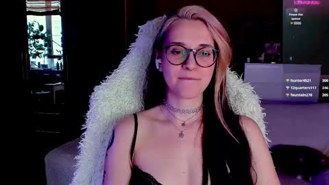 Ellie online show from 10, 3, 2025
