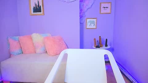 Snapshot of cat_nasty chatting on 28, 10, 2025 cat_nasty online show from 28, 10, 2025