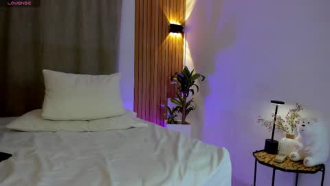 Cat  Soy modelo independiente online show from 5, 12, 2025