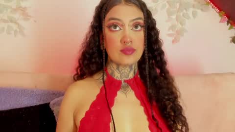 Cata green model independient online show from 9, 1, 2025