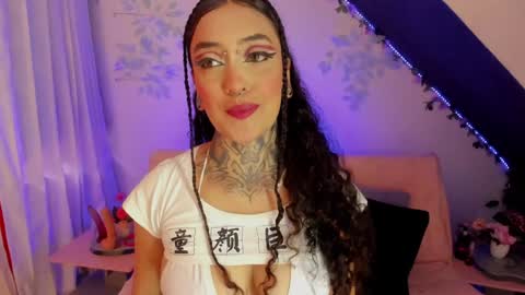 Cata green model independient online show from 11, 1, 2025