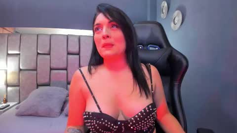 Cata Joness  My schedule 2200 - 0500 GMT -5 online show from 23, 9, 2025