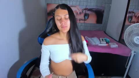 Snapshot of catalehia_milk chatting on 14, 9, 2025 C A T A L E H I A online show from 14, 9, 2025