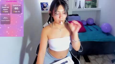Snapshot of catalehia_milk chatting on 1, 10, 2025 C A T A L E H I A online show from 1, 10, 2025