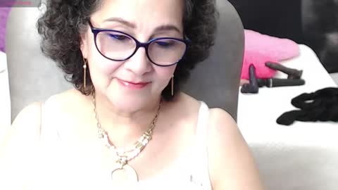Snapshot of cataleya_mom_ chatting on 2, 3, 2025 cataleya online show from 2, 3, 2025
