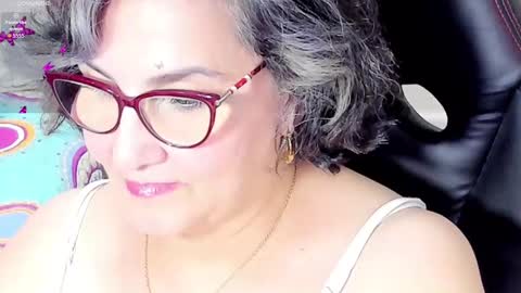 Snapshot of cataleya_mom_ chatting on 24, 9, 2025 cataleya online show from 24, 9, 2025